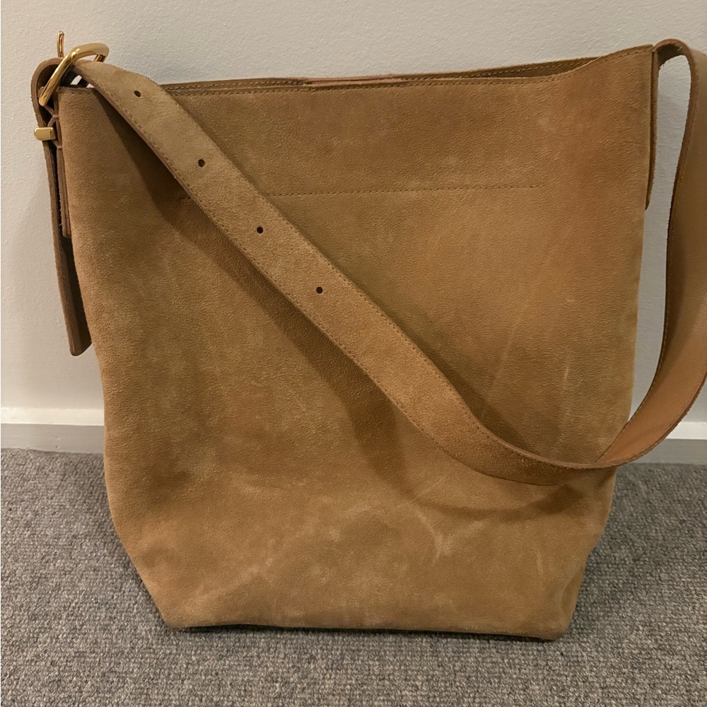 Madewell Essential Bucket Tote